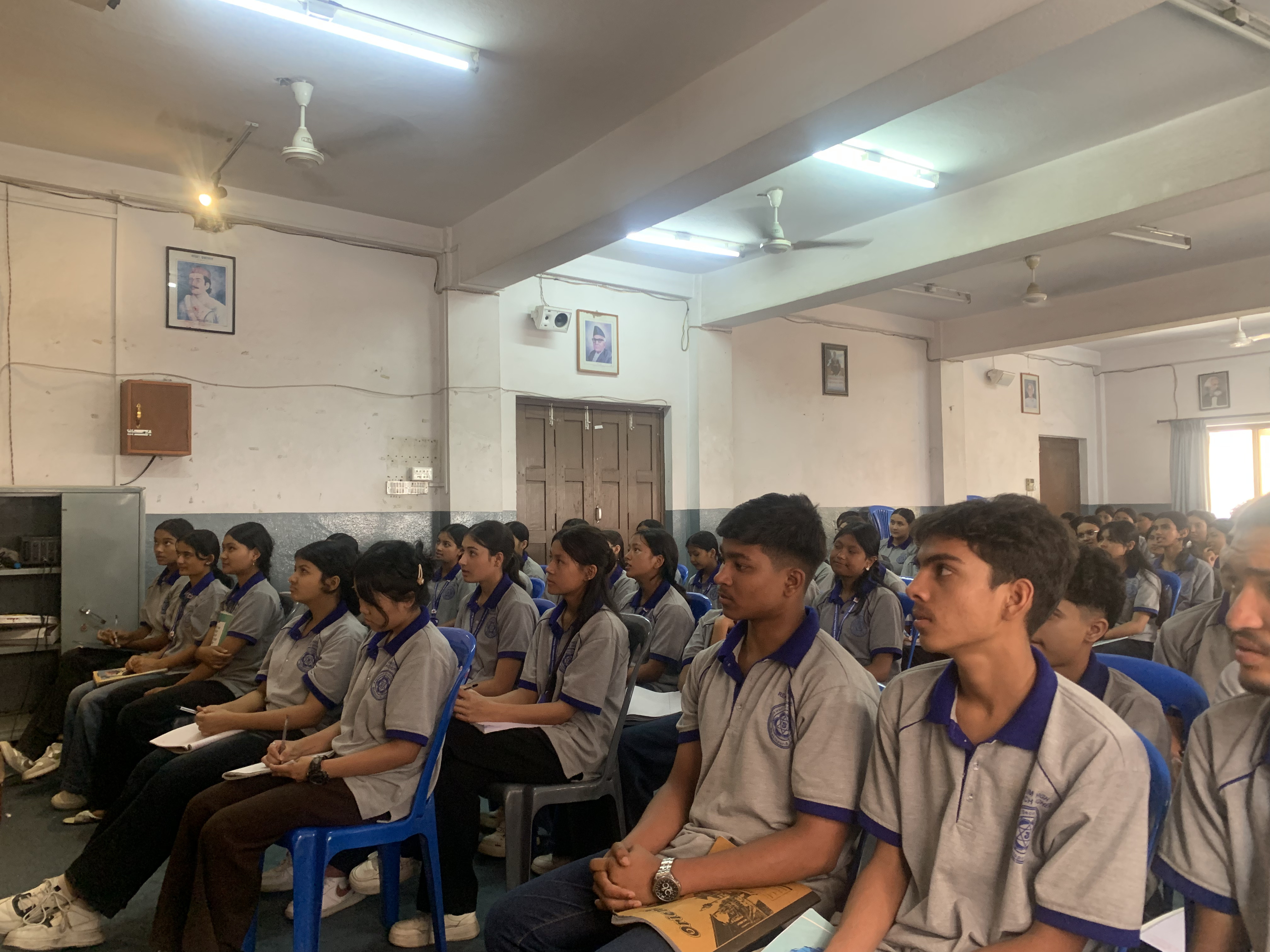 Students learning science beyond the classroom